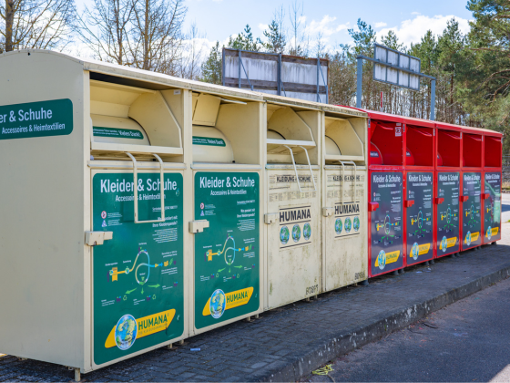 Endlich eine Lösung für Altkleider - zusätzliche Altkleidercontainer wie hier auf dem Recyclinghof Eberswalde gibt es nun auf allen Höfen der BDG. (Foto: Torsten Stapel)
