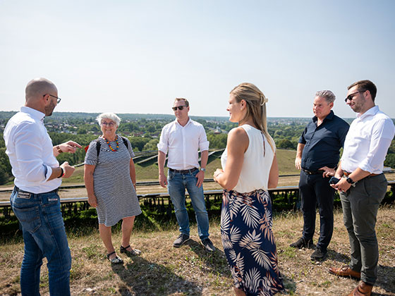 v.l.n.r. Christian Mehnert (Geschäftsführer Kreiswerke Barnim), Ulrike Hahn (Mitglied SPD Schorfheide-Joachimsthal), Christian Vahrson (Prokurist Kreiswerke Barnim), Martina Maxi Schmidt (Landtagskandidatin SPD), Stefan Zierke (Bundestagsabgeordneter SPD) und Kurt Fischer (Landtagskandidat SPD) (Foto: Torsten Stapel)